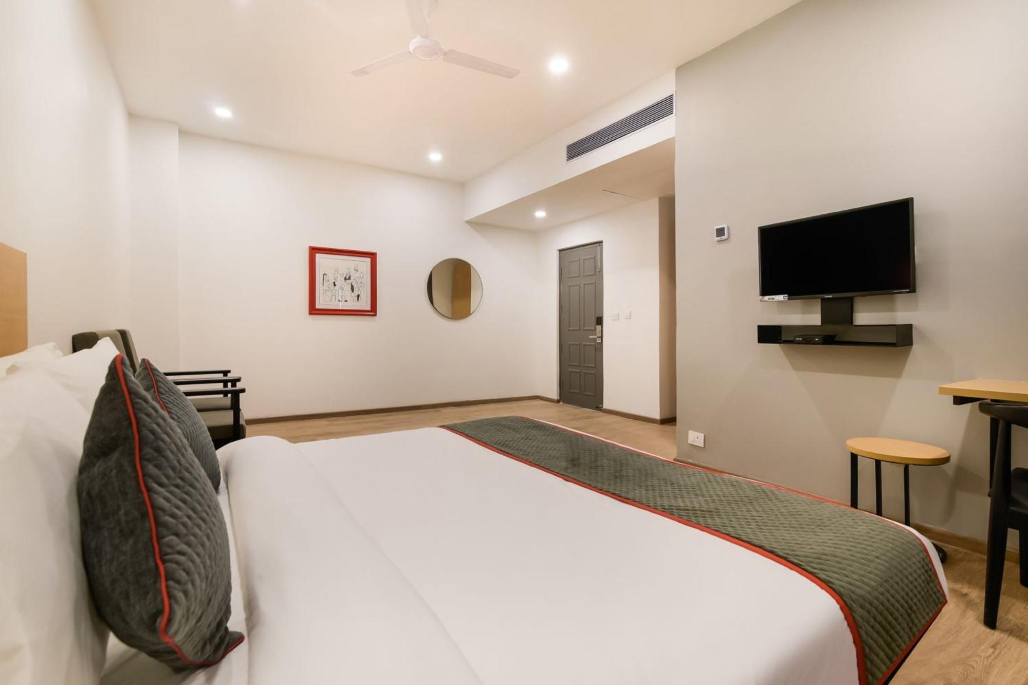 Townhouse The Awadh Airport Near Chaudhary Charan Singh International Airport Hotel Bijnaur Екстериор снимка